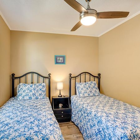 Lovely Emerald Isle Home, Walk To Beach! 外观 照片