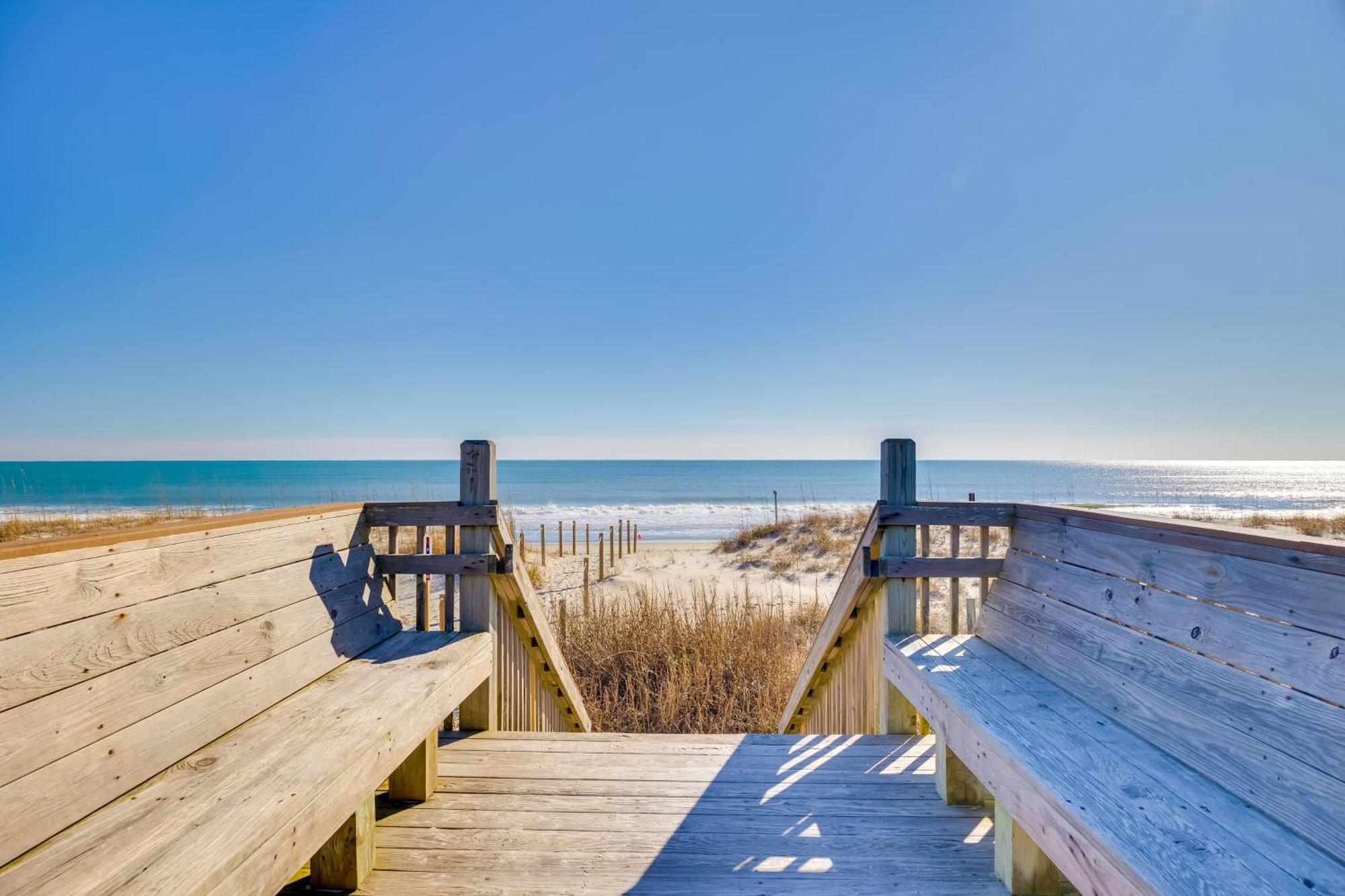 Lovely Emerald Isle Home, Walk To Beach! 外观 照片
