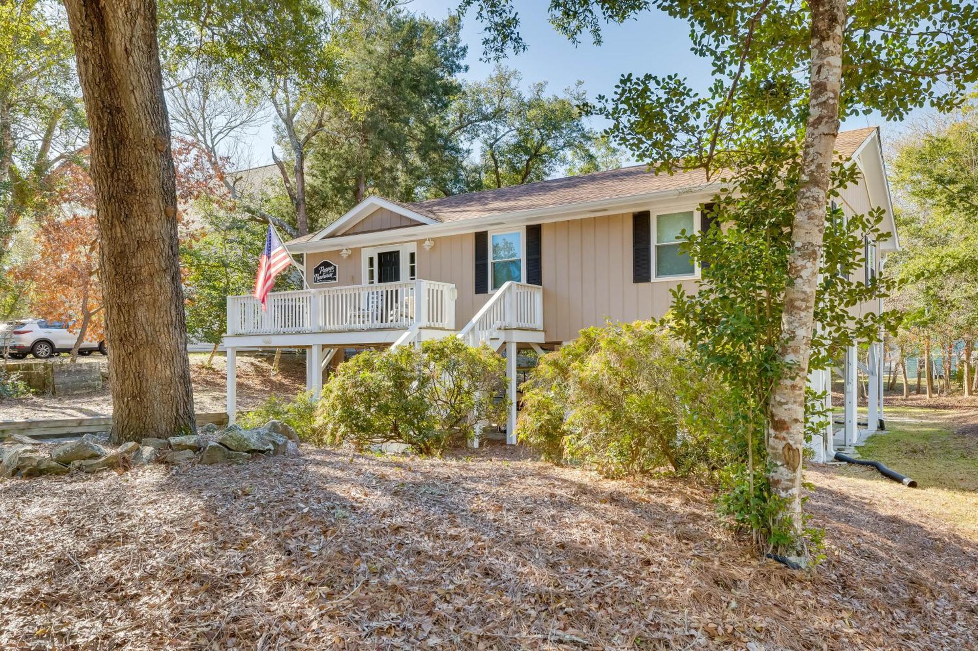 Lovely Emerald Isle Home, Walk To Beach! 外观 照片
