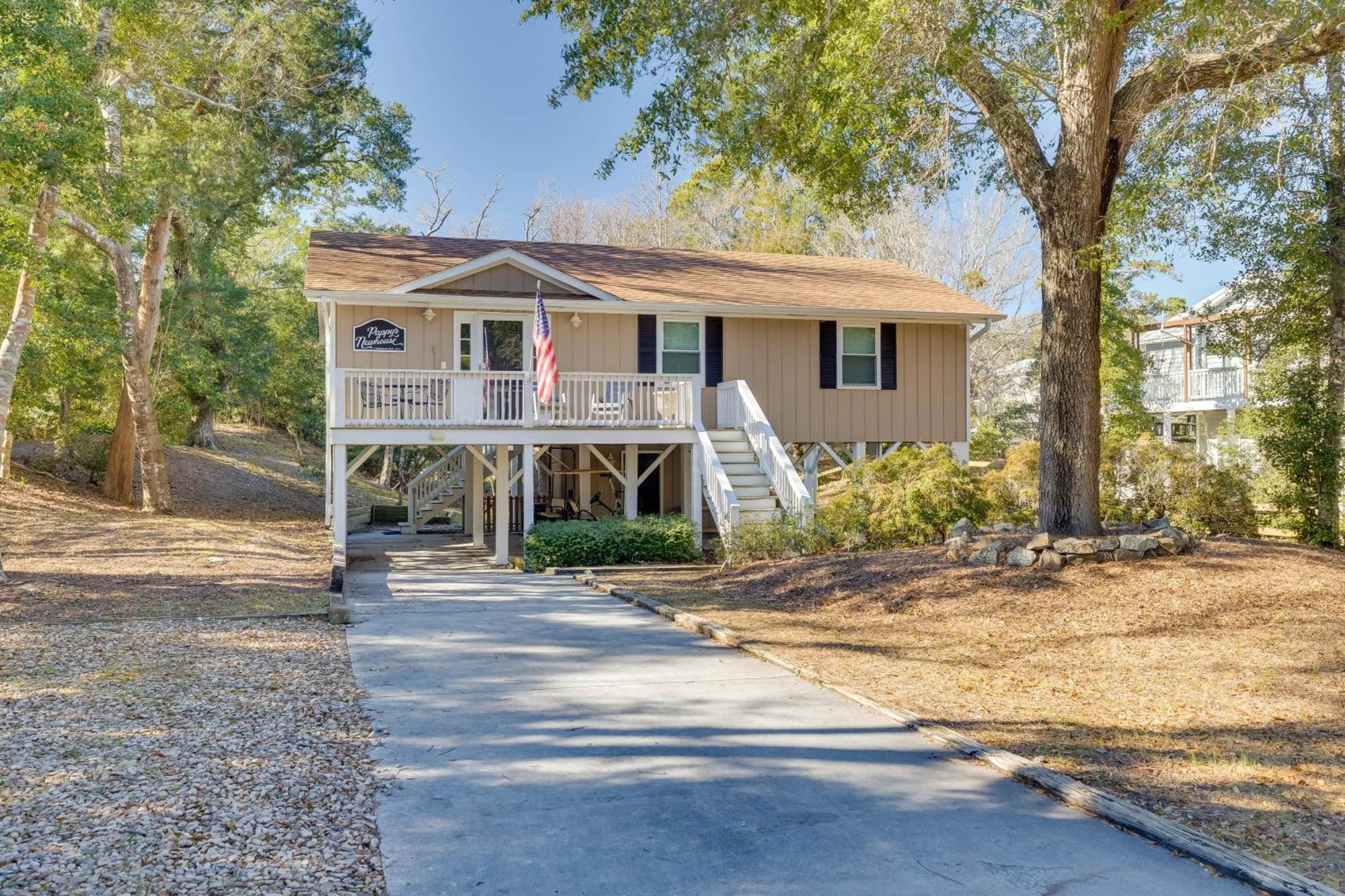 Lovely Emerald Isle Home, Walk To Beach! 外观 照片